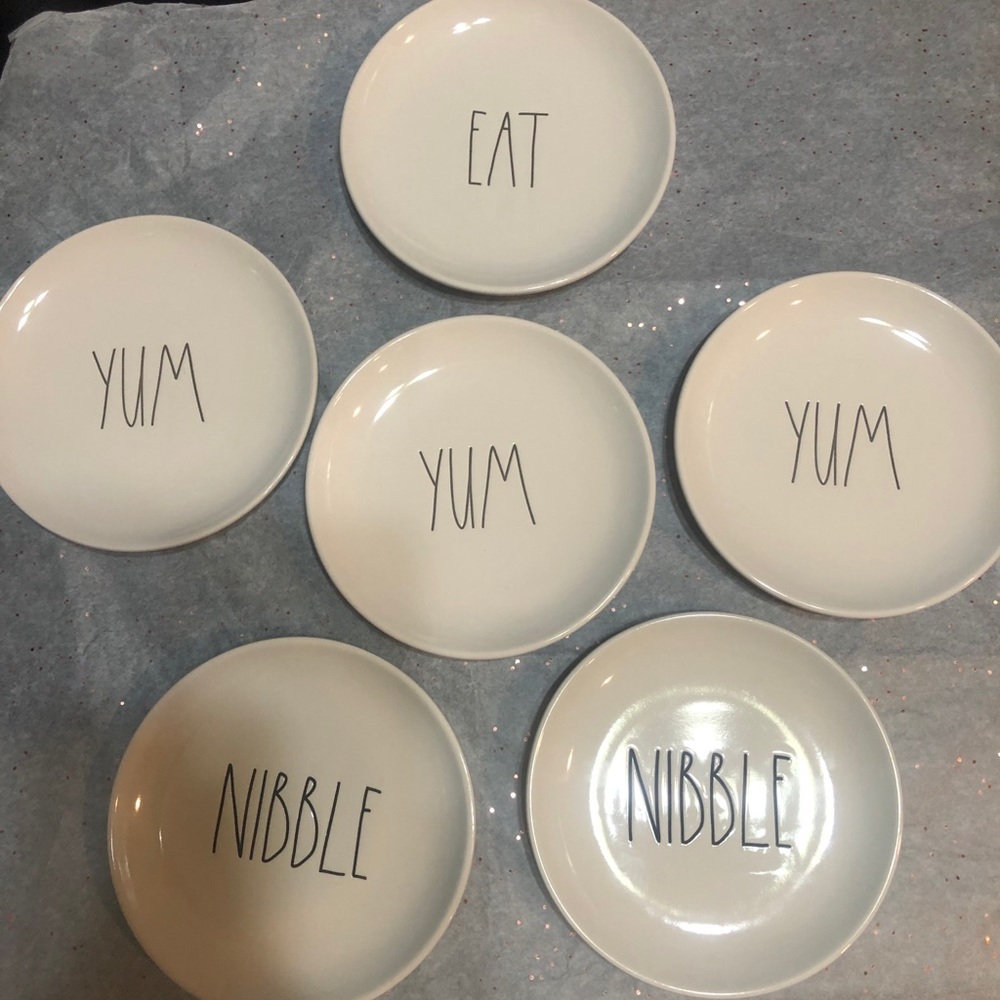 Rae Dunn plates